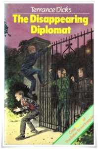 Book cover: “The Disappearing Diplomat” by Terrance Dicks (Blackie & Son, 1986)